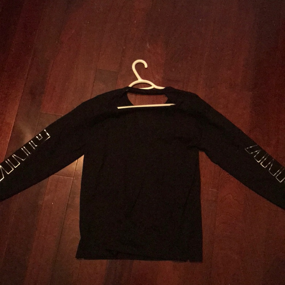 Long Sleeve Cutout Shirt